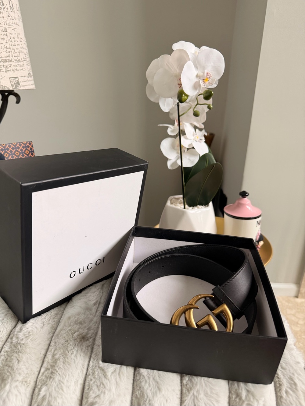 Gucci Black Leather Belt with Antique Gold Double G Buckle - Picture 5 of 9
